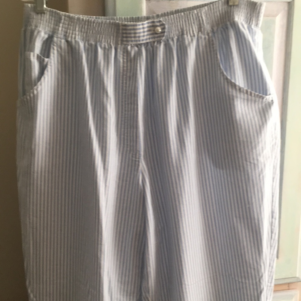 Pull-on just above ankel Lengthcotton/poly pant